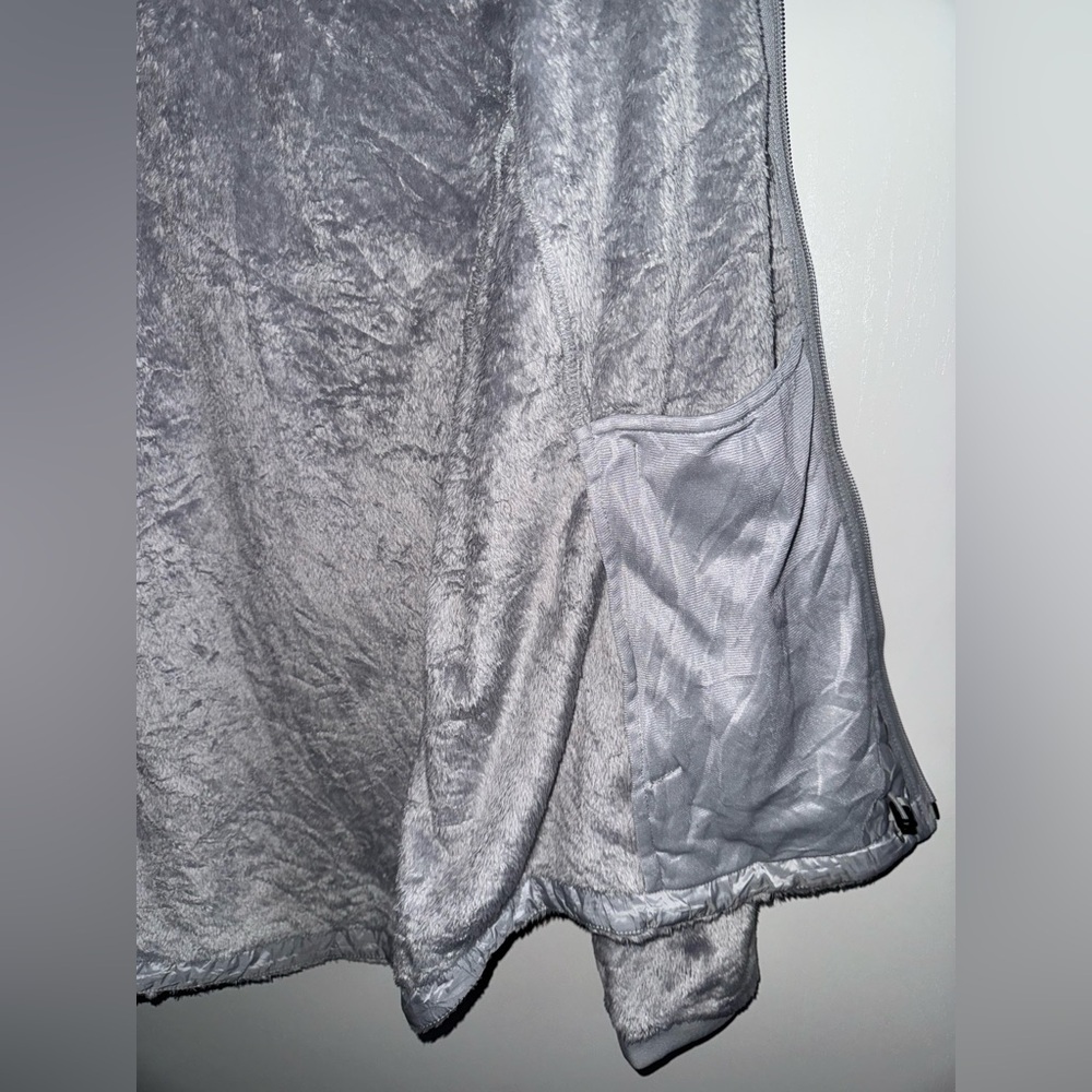 The North Face Cancer Awareness Osito Jacket Women Size Medium Silver Polyester - Picture 9 of 13